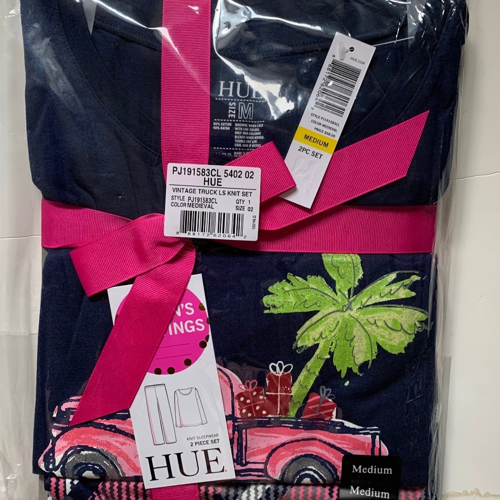 Hue Womens 2-piece Set—Vintage Truck—long sleeve knit set—medium—new
